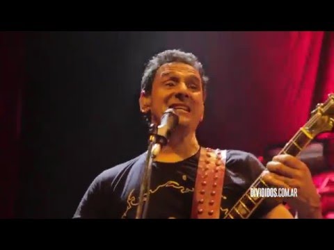 DIVIDIDOS - &quot;Sucio y desprolijo&quot; -Teatro Flores 2015